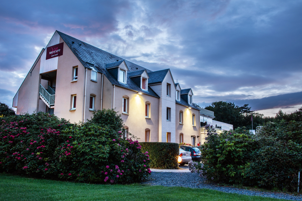Mercure Hotel Omaha Beach Resort Normandy Hotel Golf  Spa